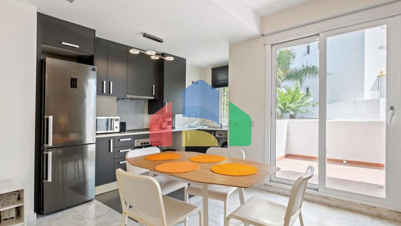 Потрясающие апартаменты на первом этаже в New Golden Mile Estepona