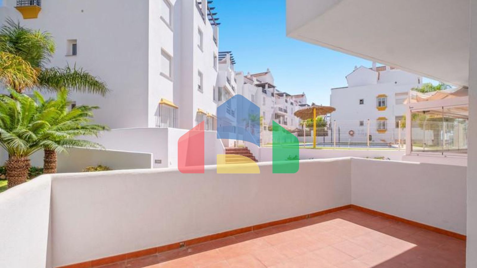 Потрясающие апартаменты на первом этаже в New Golden Mile Estepona