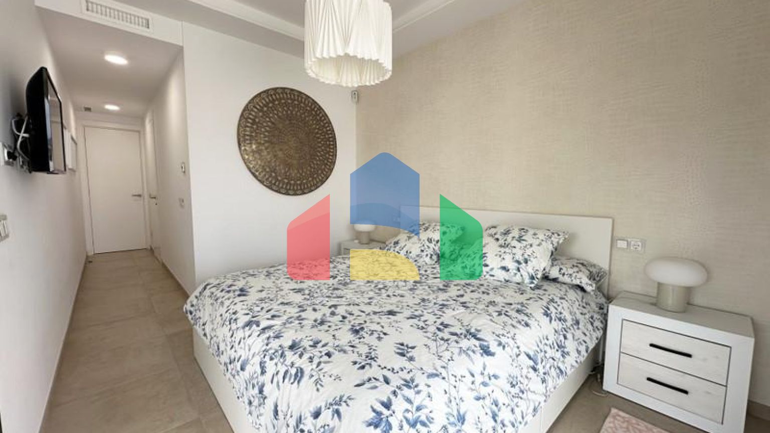 Апартаменты среднего этажа на продажу в Эстепоне