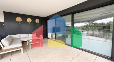 Апартаменты среднего этажа на продажу в Эстепоне