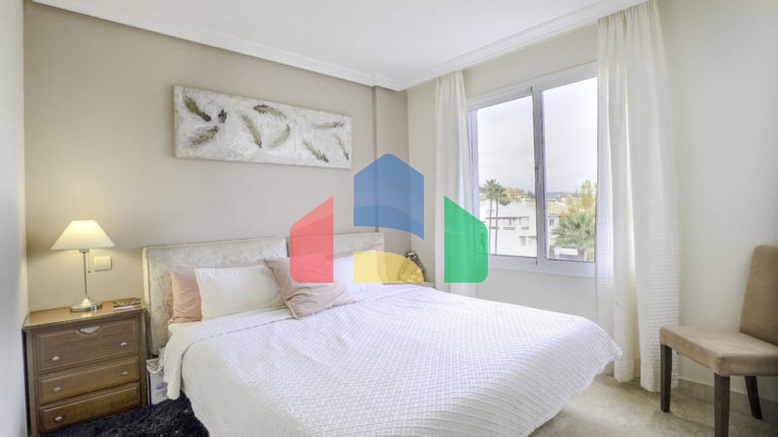 Пентхаус на продажу в Эстепоне.