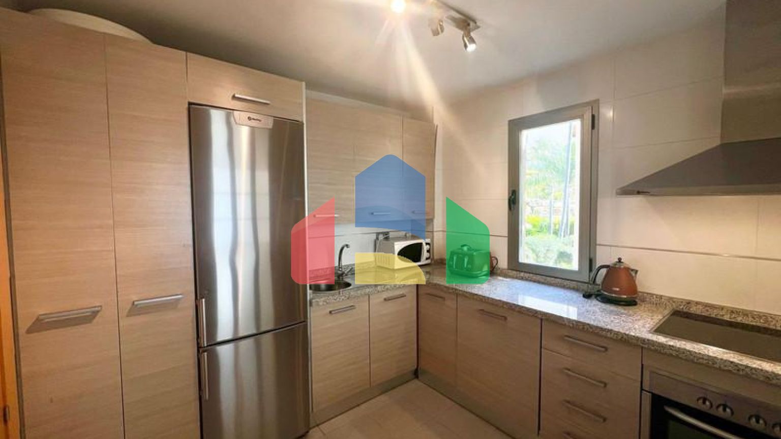 Двухуровневый пентхаус на продажу в Эстепоне.