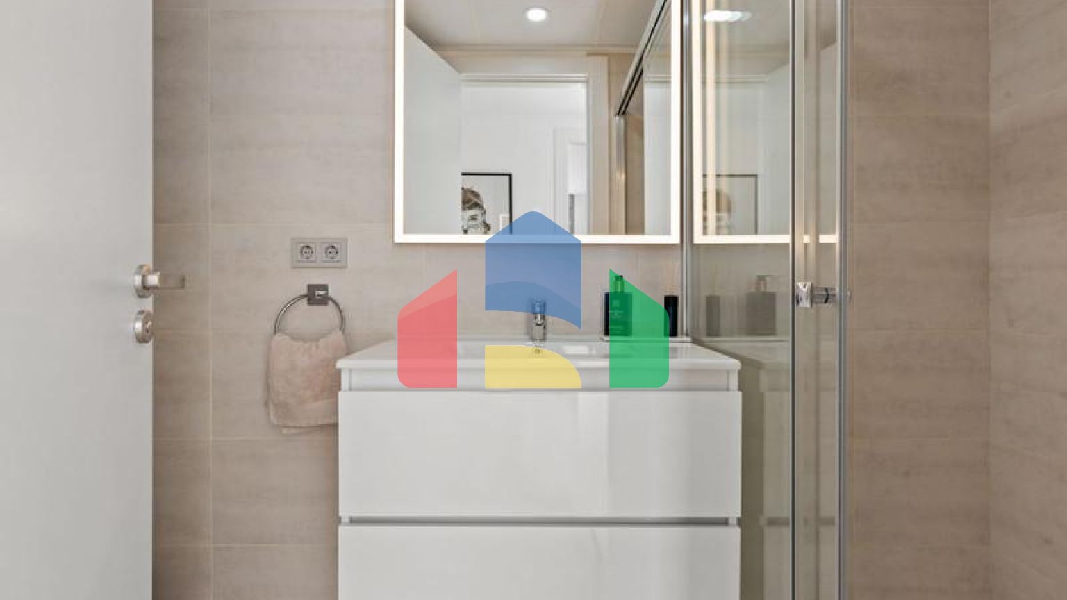 Представляем уникальный пентхаус, расположенный в одном из лучших мест в новом комплексе Сельво, на Новой Золотой Миле в Эстепоне.