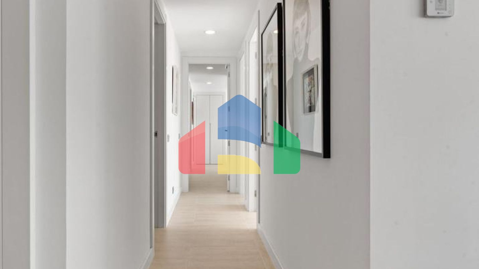 Представляем уникальный пентхаус, расположенный в одном из лучших мест в новом комплексе Сельво, на Новой Золотой Миле в Эстепоне.