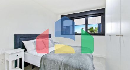 Продается новая квартира на первом этаже в частном поселке, Эстепона.