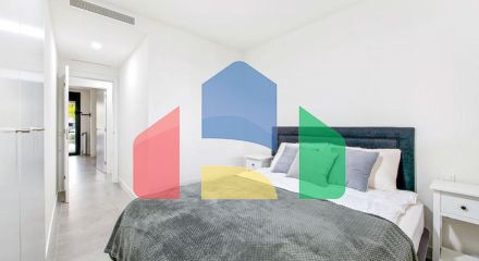 Продается новая квартира на первом этаже в частном поселке, Эстепона.