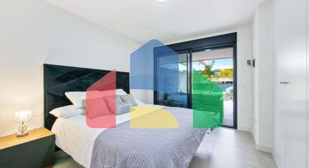 Продается новая квартира на первом этаже в частном поселке, Эстепона.