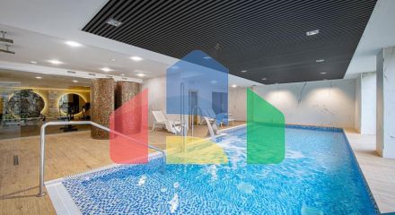 Продается новая квартира на первом этаже в частном поселке, Эстепона.