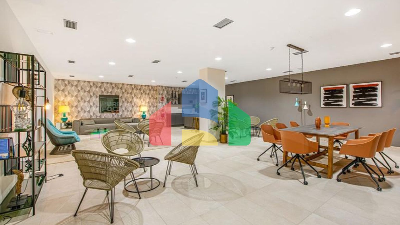 Продается новая квартира на первом этаже в частном поселке, Эстепона.