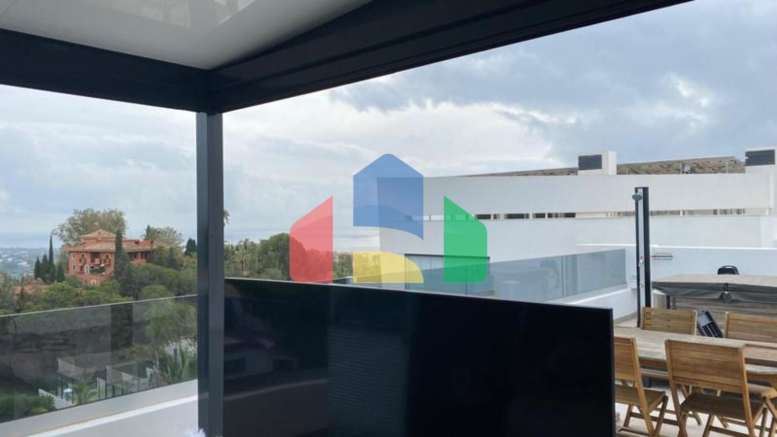 Пентхаус-дуплекс на продажу в Эстепоне