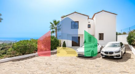 Modern Andalusian Luxury Retreat