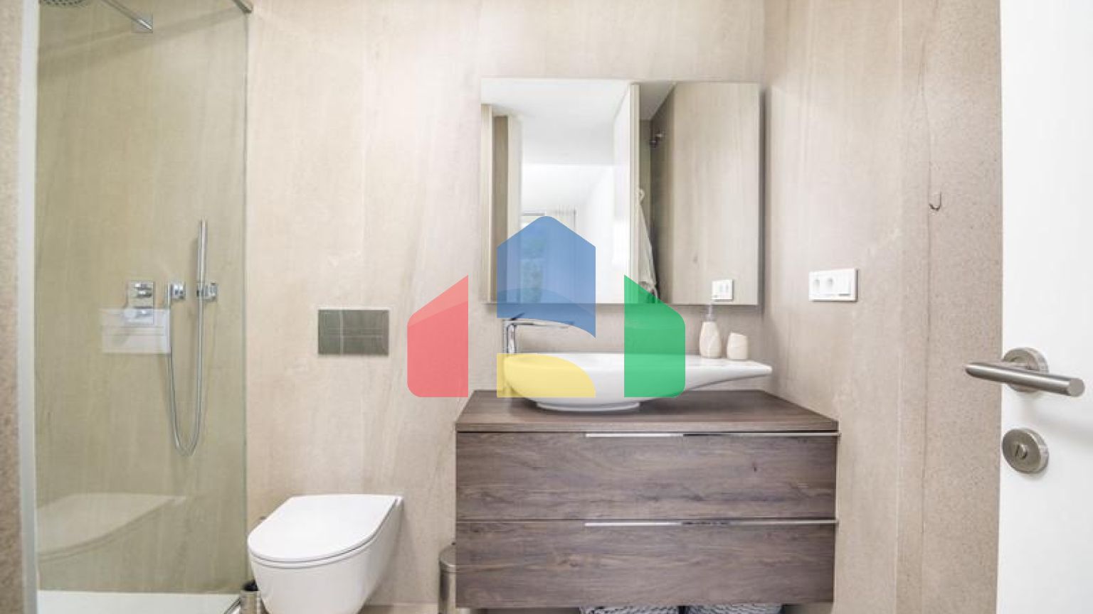 Эксклюзивная квартира в прибрежной урбанизации с 3 спальнями, готовая к заселению в Эстепоне.