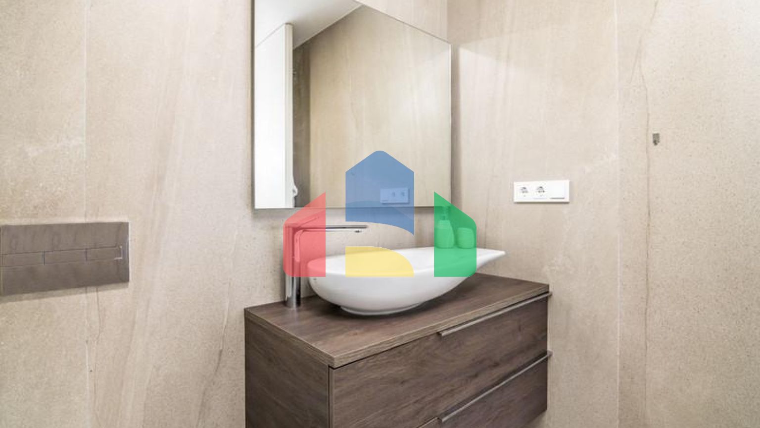 Эксклюзивная квартира в прибрежной урбанизации с 3 спальнями, готовая к заселению в Эстепоне.