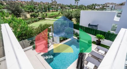 Роскошная вилла на первой линии поля для гольфа с непревзойденными удобствами и потрясающими видами в Эль Кампанарио