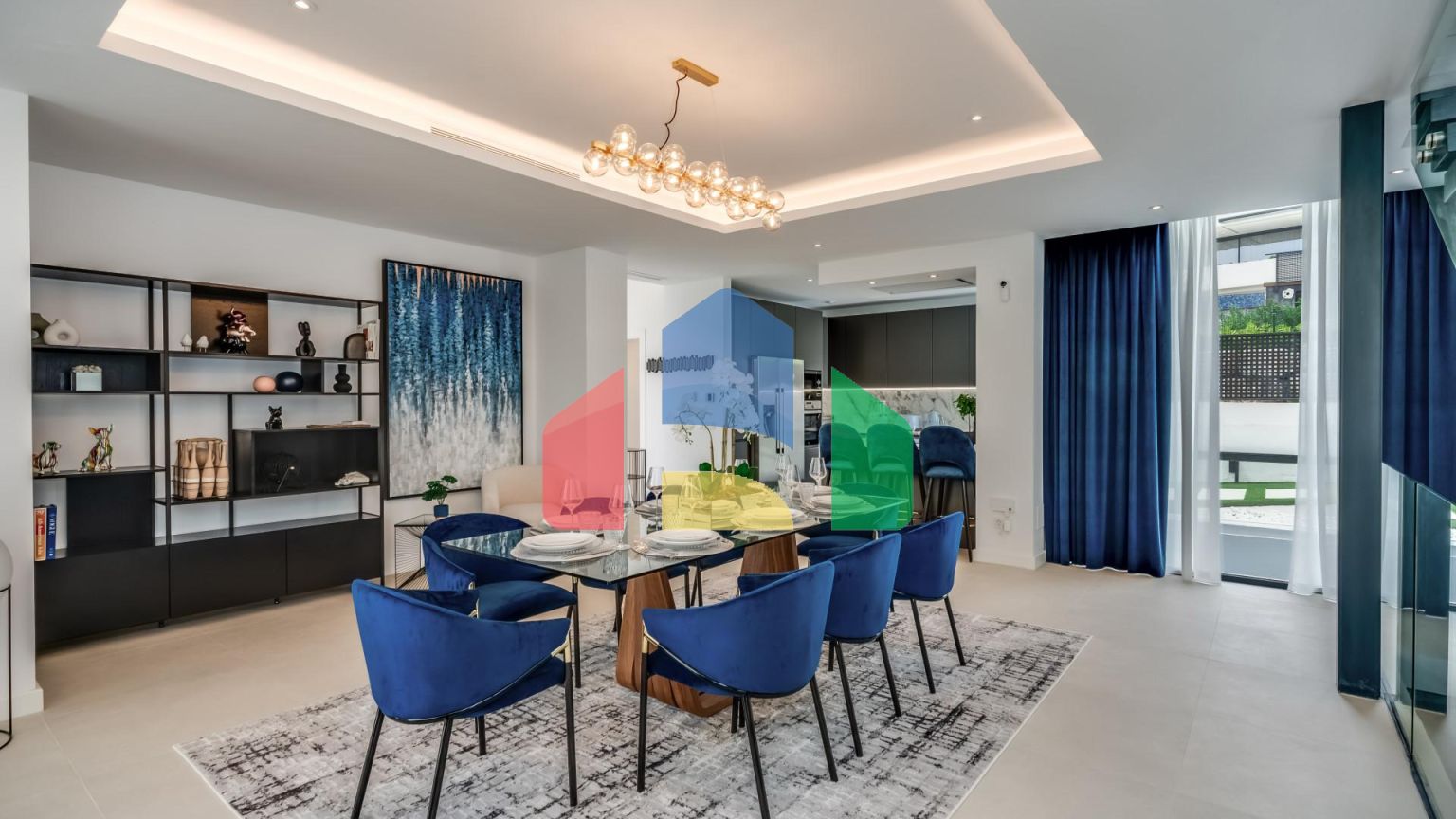 Роскошная вилла на первой линии поля для гольфа с непревзойденными удобствами и потрясающими видами в Эль Кампанарио