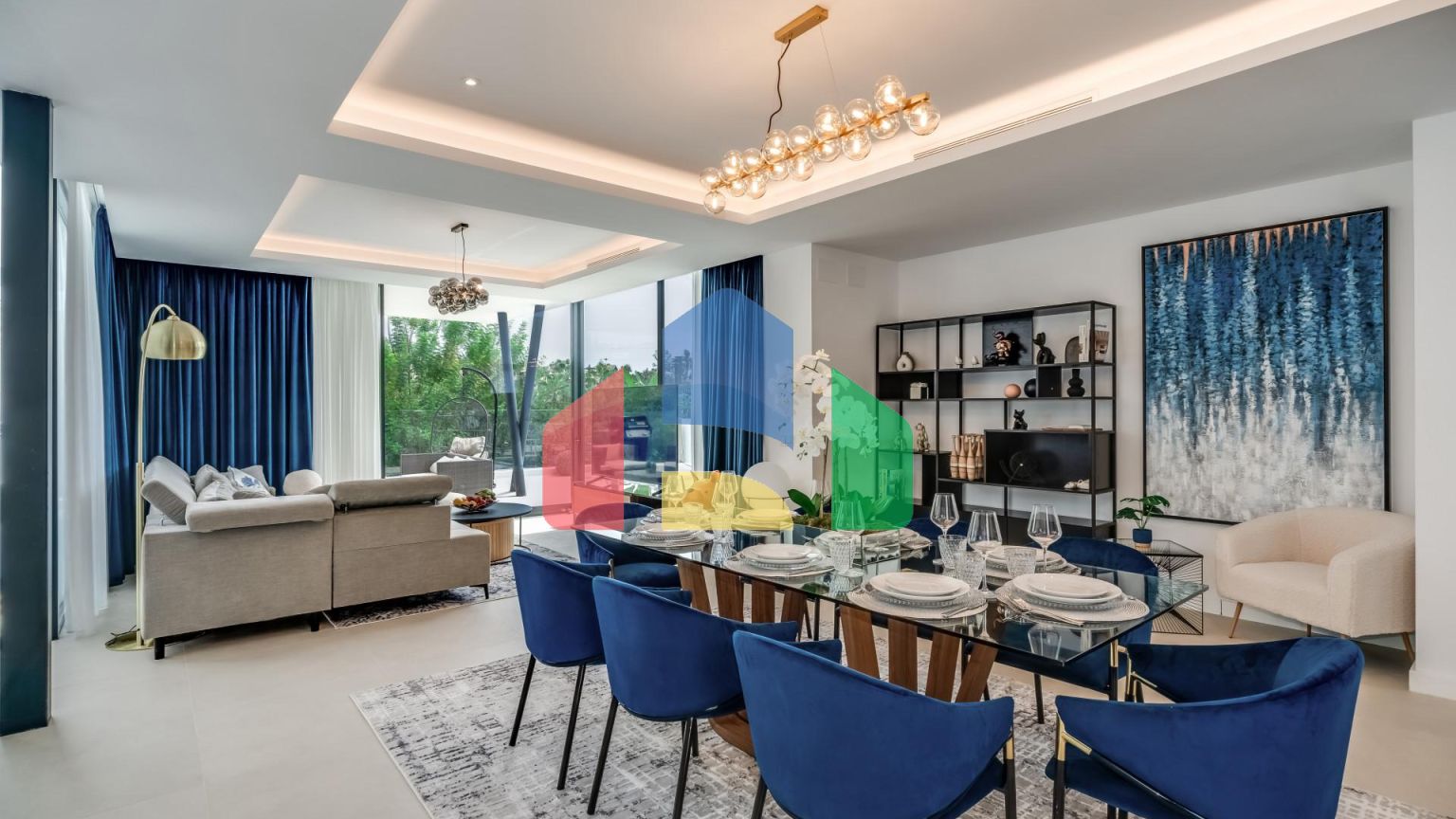 Роскошная вилла на первой линии поля для гольфа с непревзойденными удобствами и потрясающими видами в Эль Кампанарио