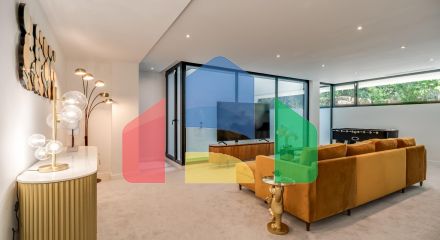 Роскошная вилла на первой линии поля для гольфа с непревзойденными удобствами и потрясающими видами в Эль Кампанарио