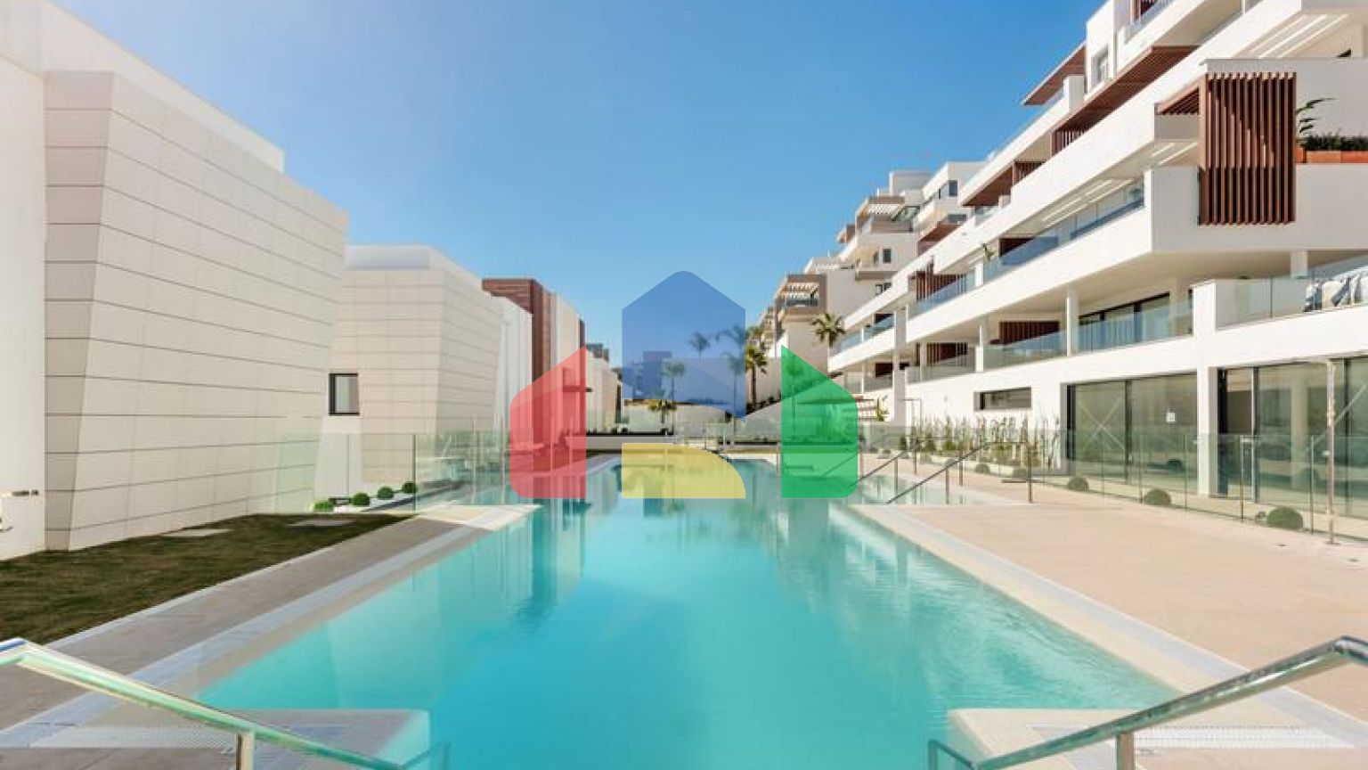 Эта квартира расположена в престижном кондоминиуме Mirador de Estepona.