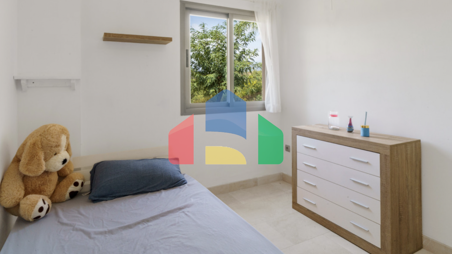 Просторная квартира с 3 спальнями и 2 ванными комнатами