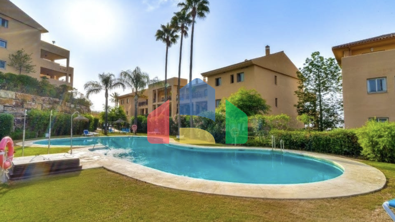 Просторная квартира с 3 спальнями и 2 ванными комнатами