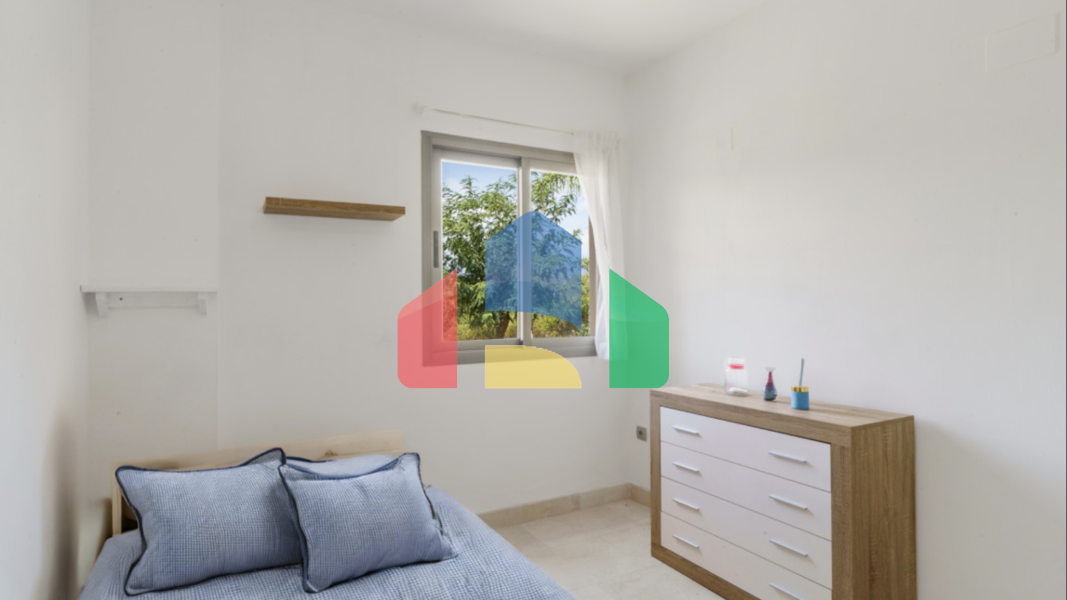 Просторная квартира с 3 спальнями и 2 ванными комнатами