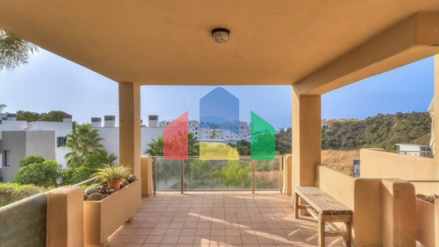 Просторная квартира с 3 спальнями и 2 ванными комнатами