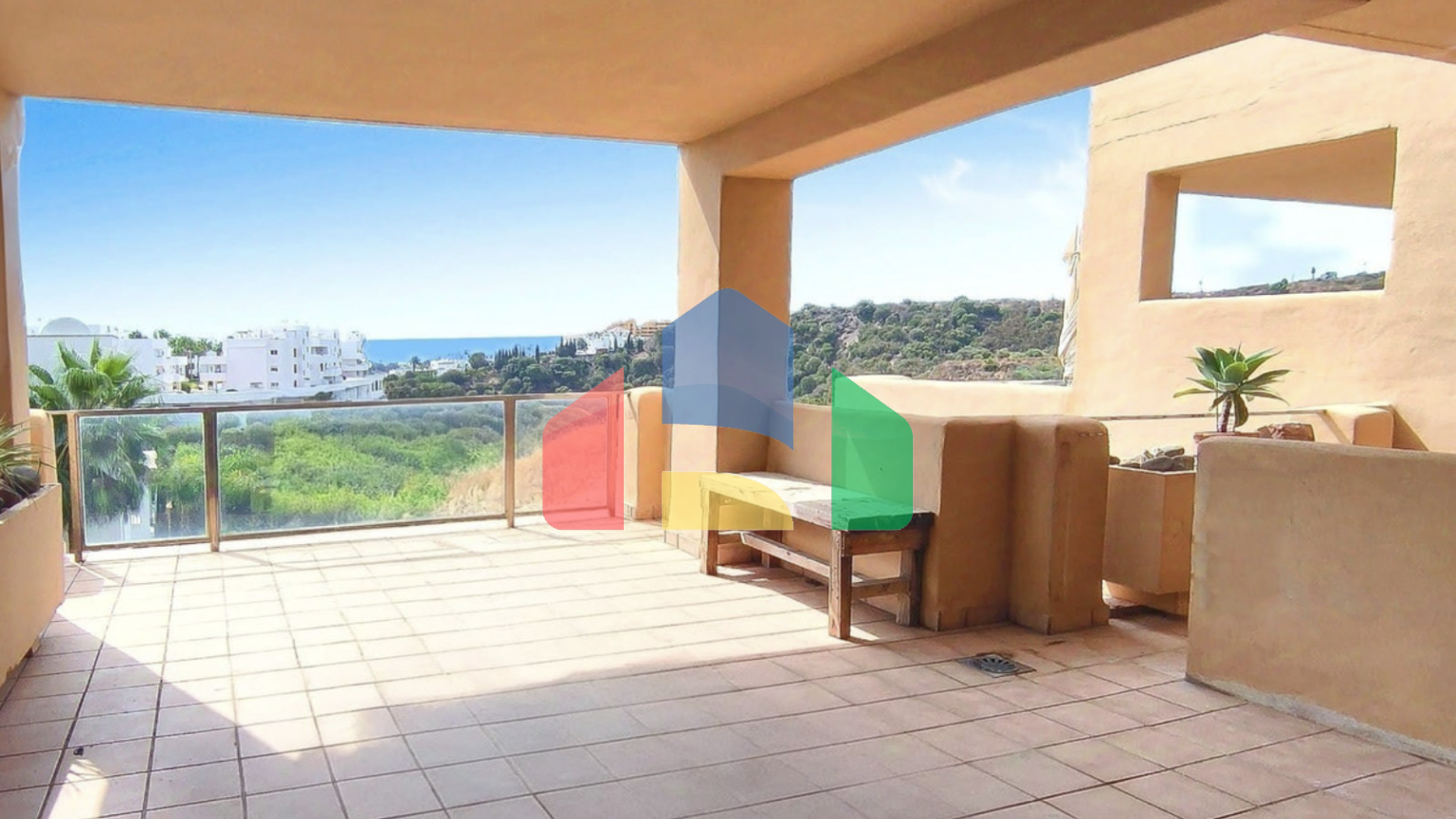 Просторная квартира с 3 спальнями и 2 ванными комнатами