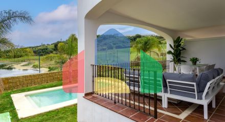 3-спальные виллы в самом сердца гольф-клуба в Эстепоне