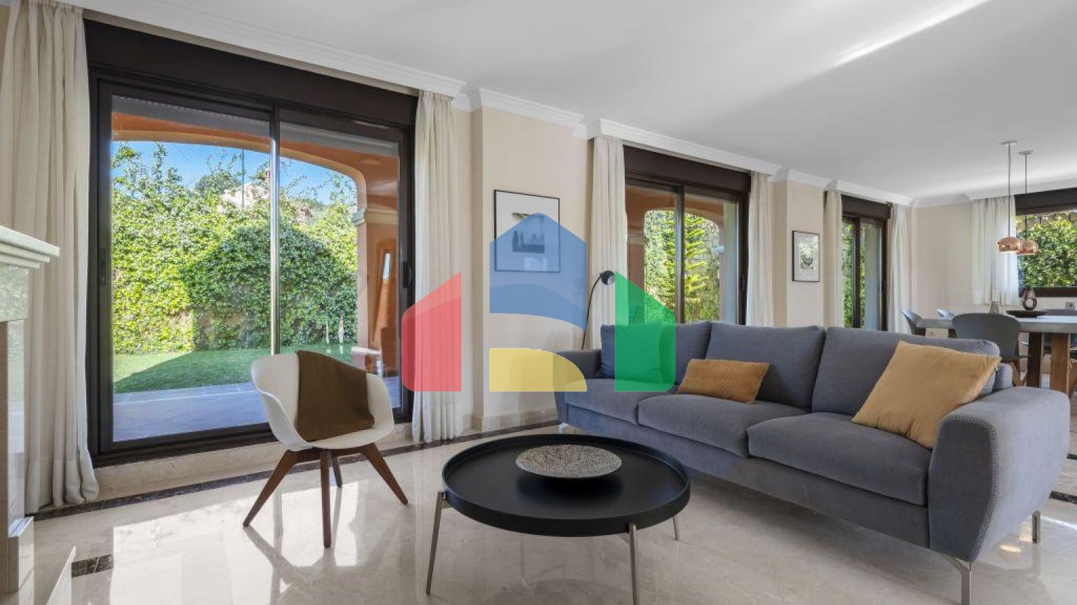 3-спальные виллы в самом сердца гольф-клуба в Эстепоне