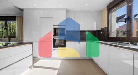 3-спальные виллы в самом сердца гольф-клуба в Эстепоне