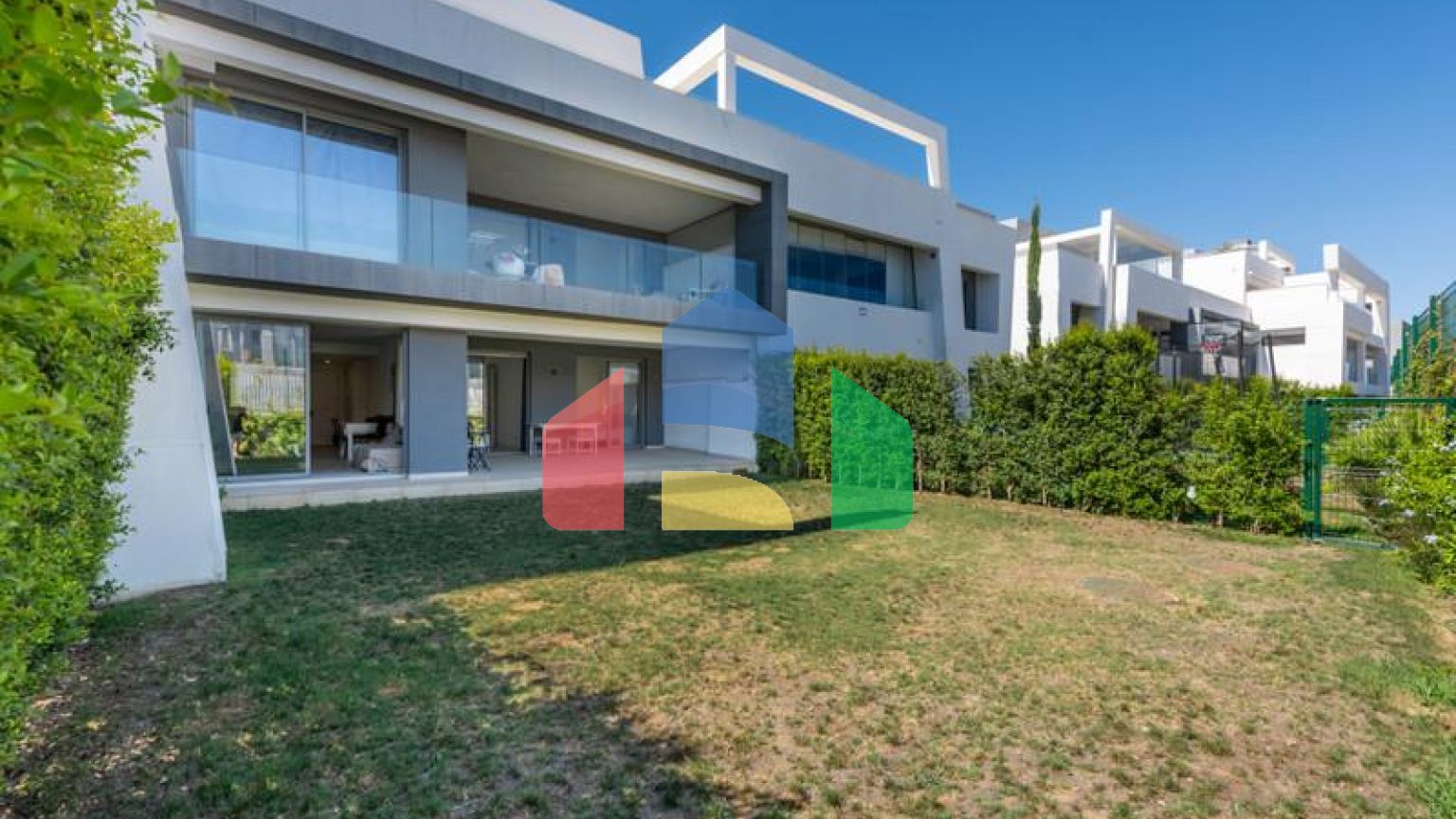 Современная Квартира на Первом Этаже с Частным Садом в Сельво, Эстепона