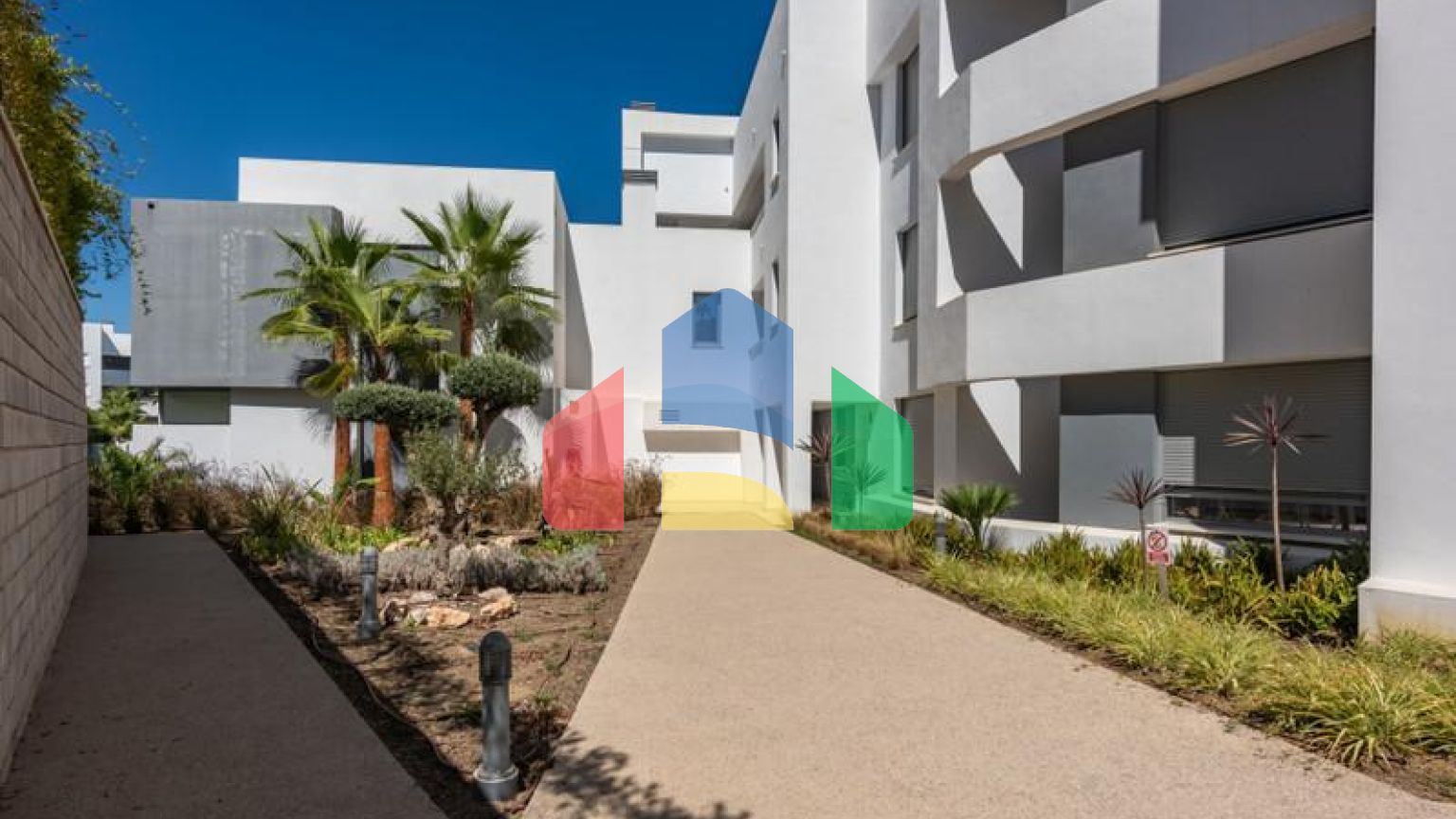 Современная Квартира на Первом Этаже с Частным Садом в Сельво, Эстепона