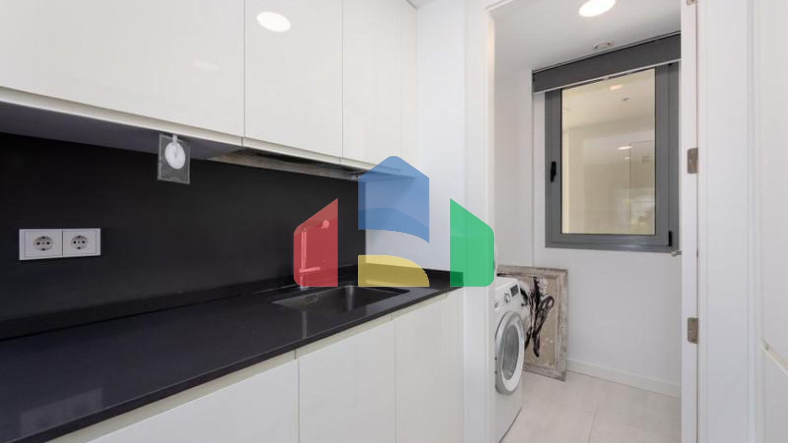 Современная Квартира на Первом Этаже с Частным Садом в Сельво, Эстепона