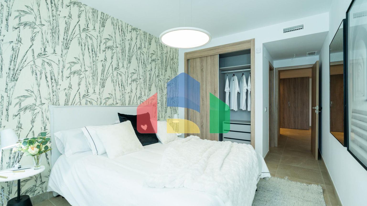 Квартира с двумя спальнями в Эстепоне для любителей гольфа.