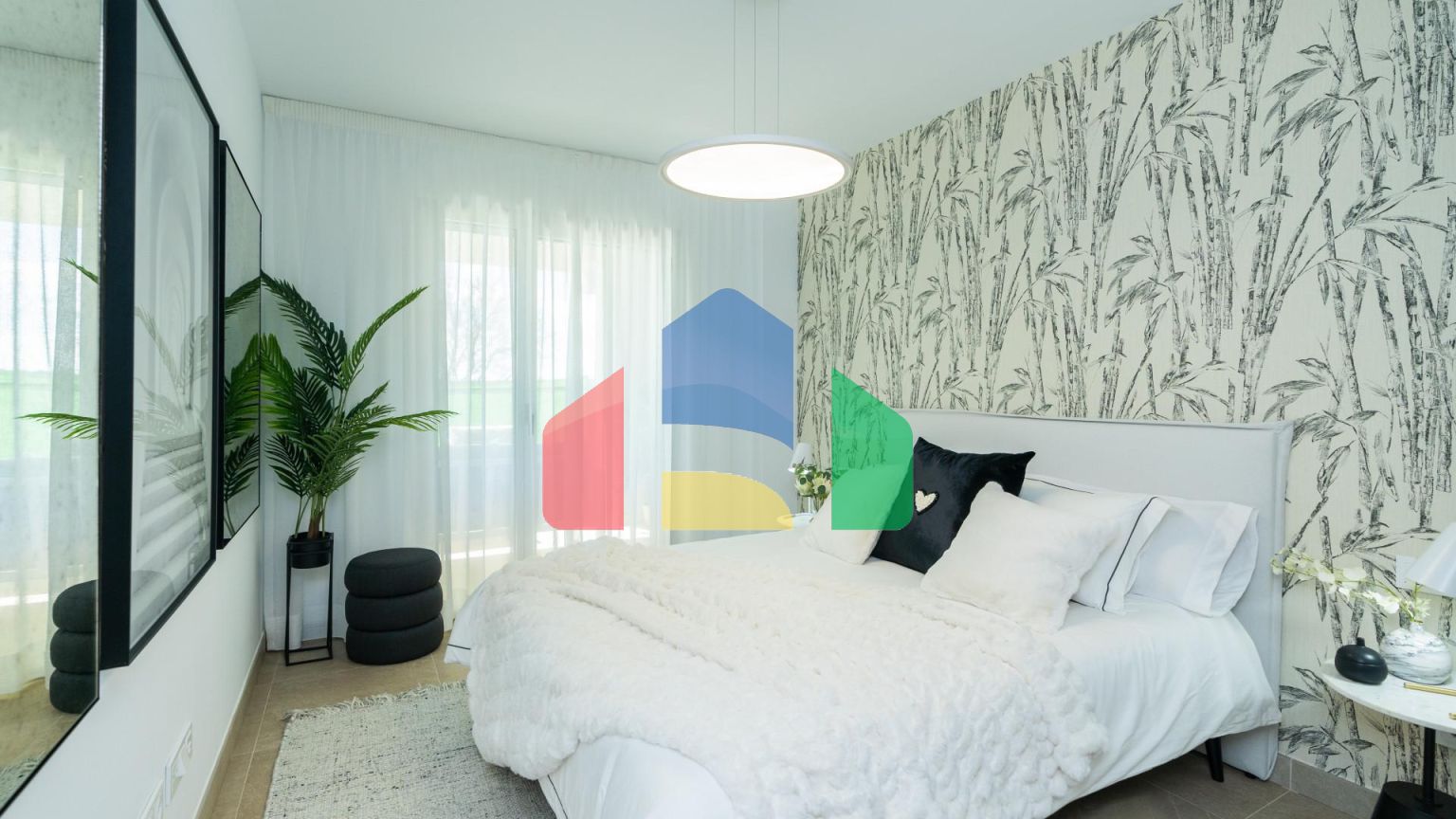 Квартира с двумя спальнями в Эстепоне для любителей гольфа.