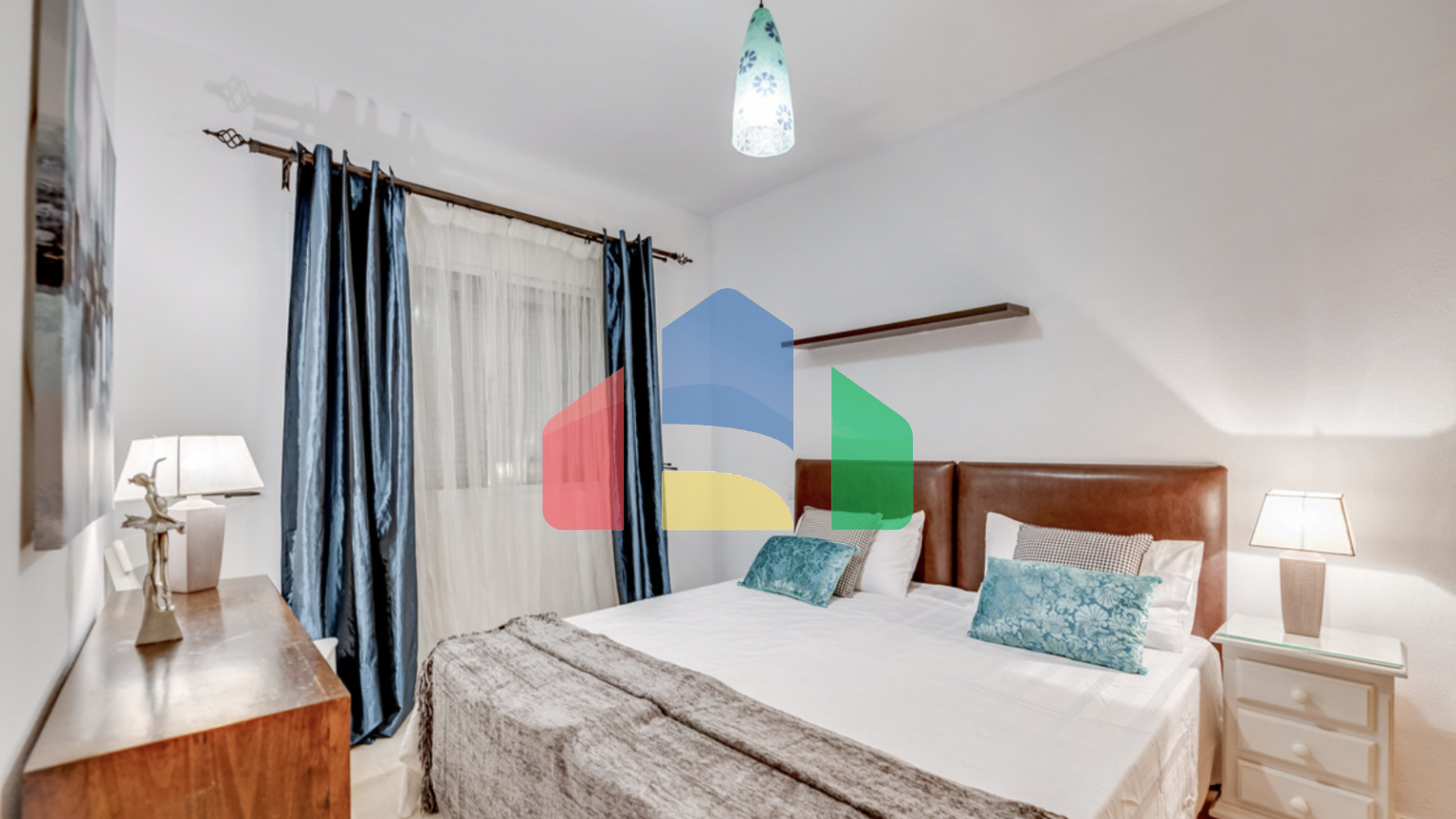 Просторная квартира с тремя спальнями