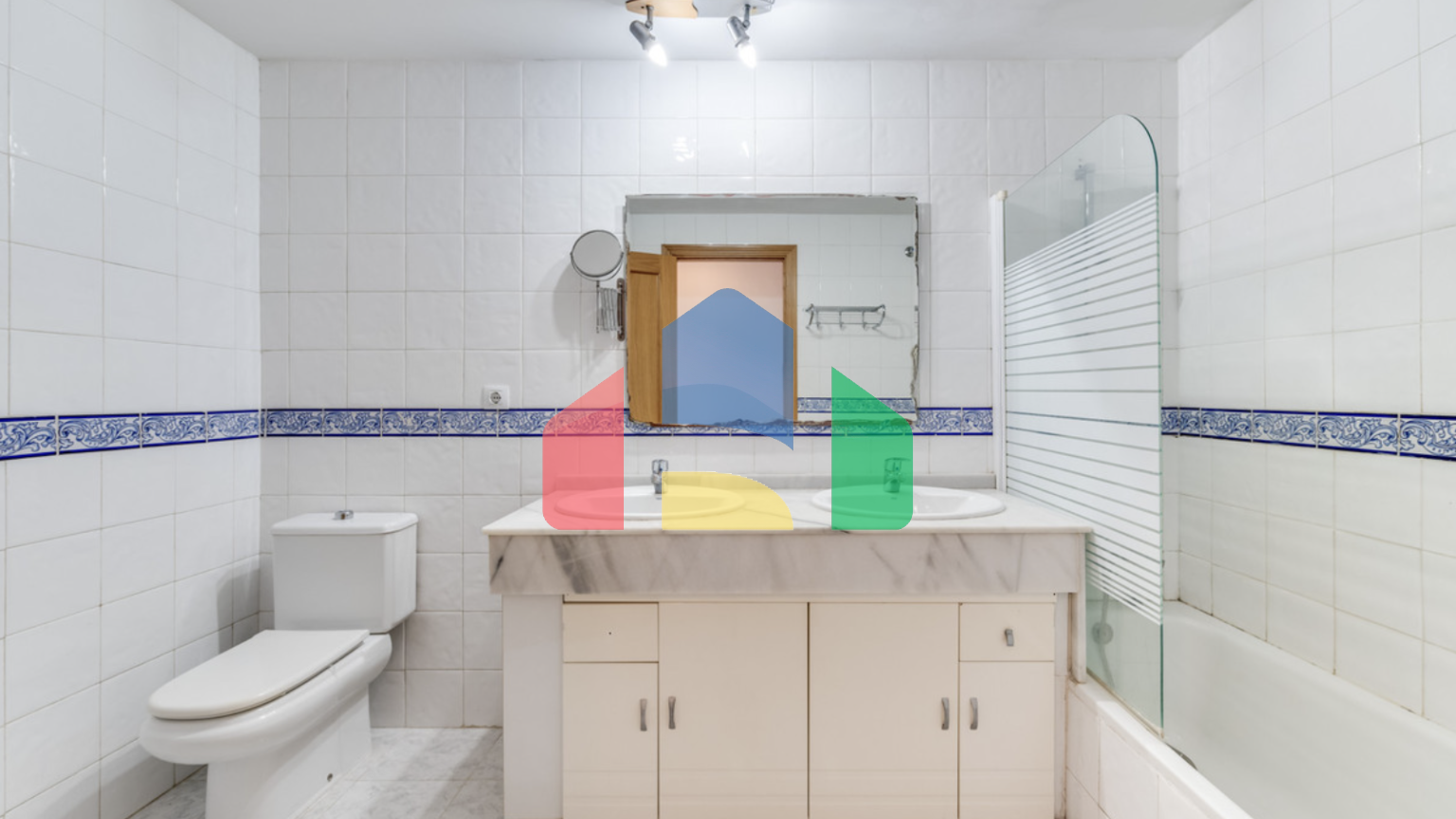 Просторная квартира с тремя спальнями