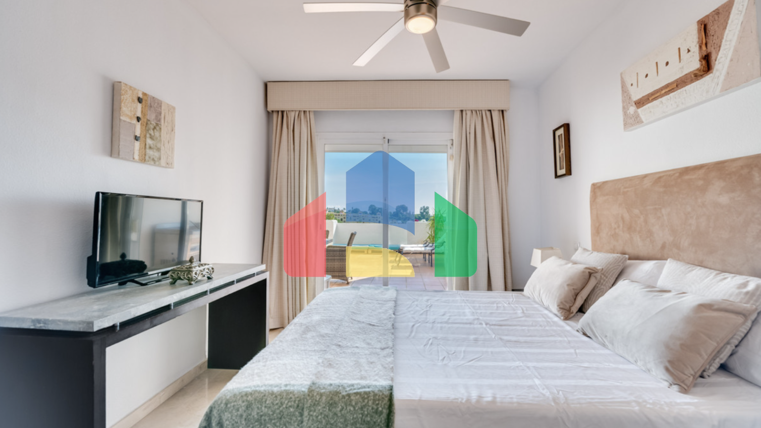 Просторная квартира с тремя спальнями