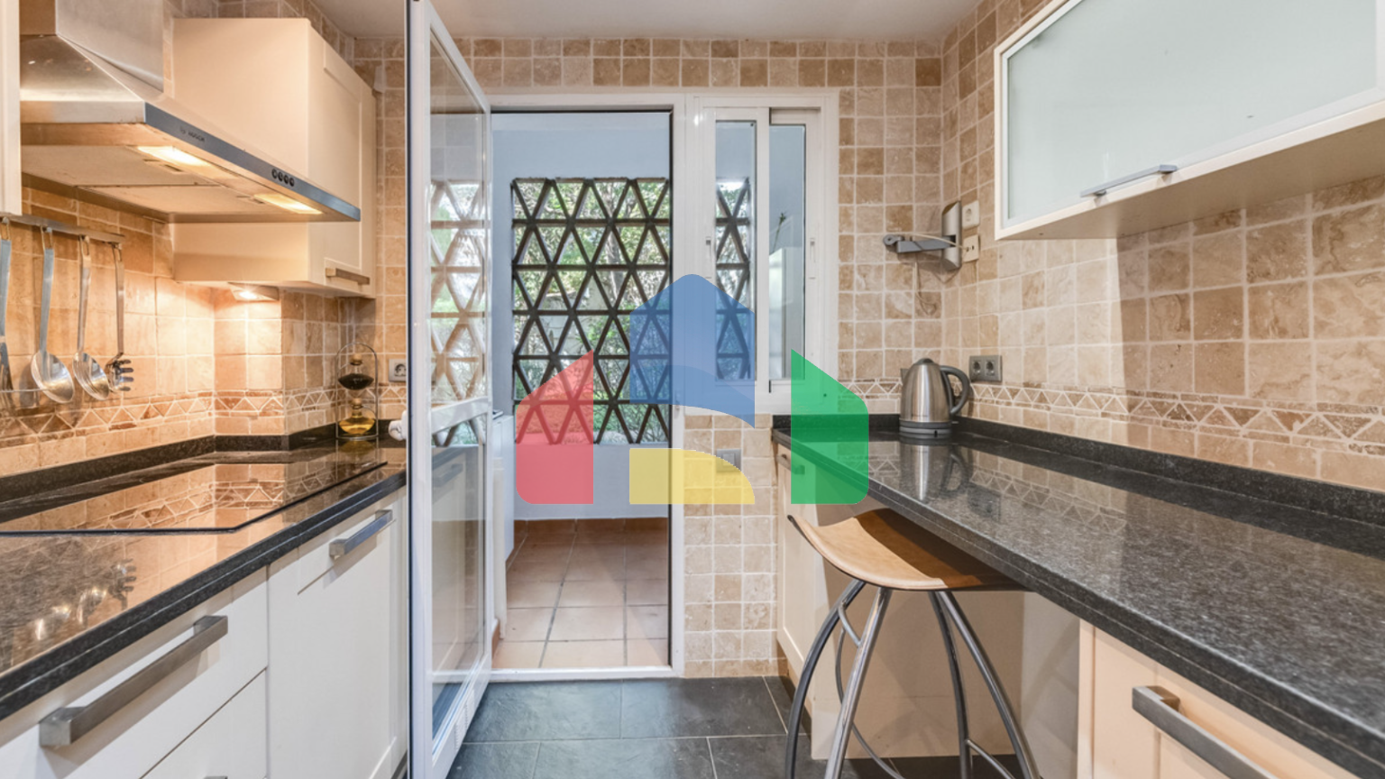 Просторная квартира с тремя спальнями