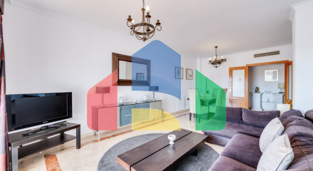 Просторная квартира с тремя спальнями