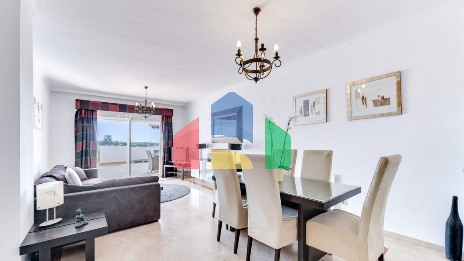 Просторная квартира с тремя спальнями