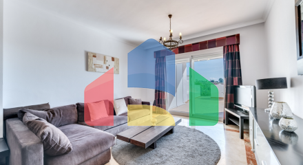 Просторная квартира с тремя спальнями