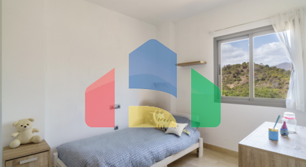 Просторная квартира с тремя спальнями