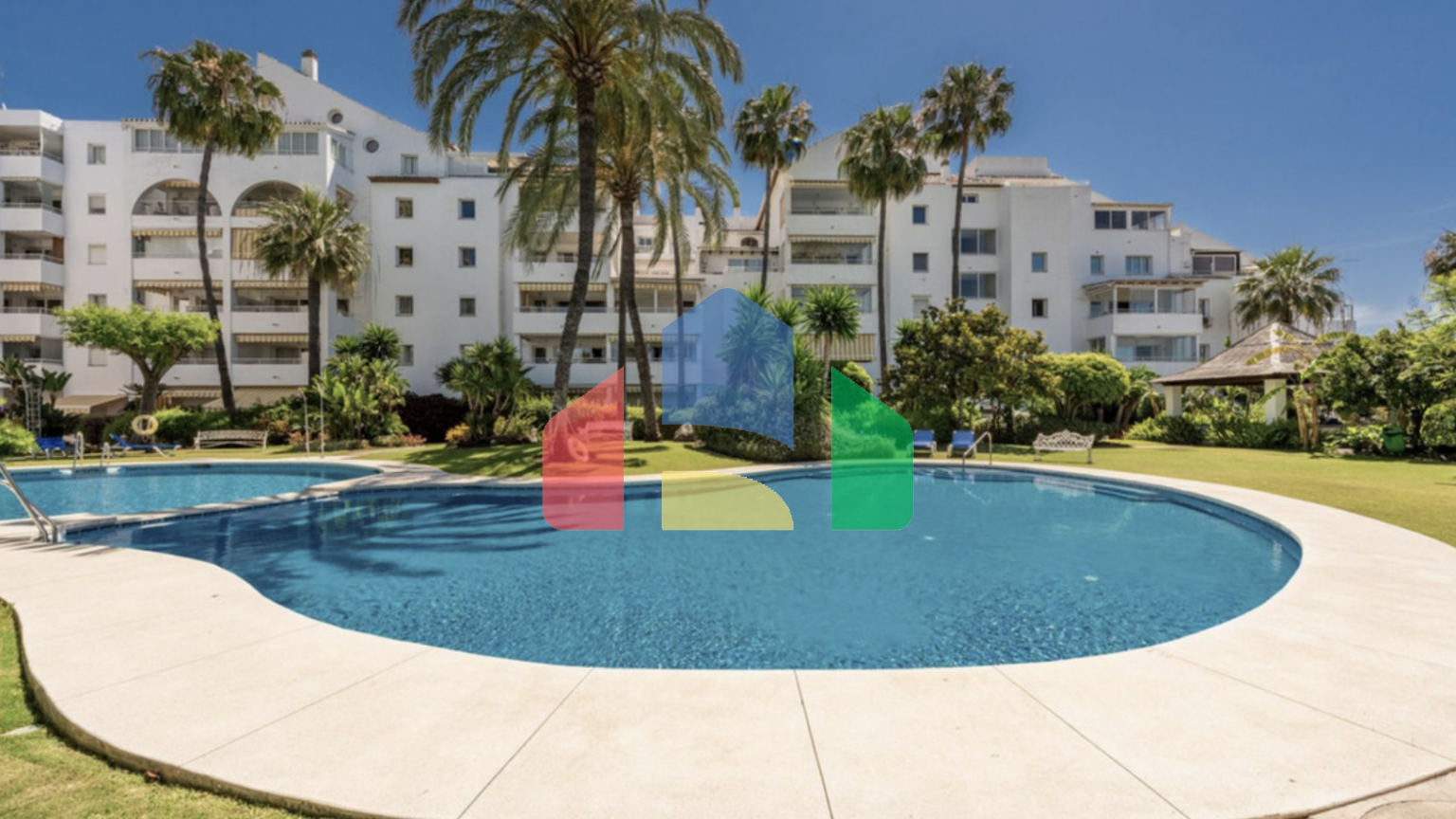 Фантастическая квартира с 3 спальнями и панорамным видом на море