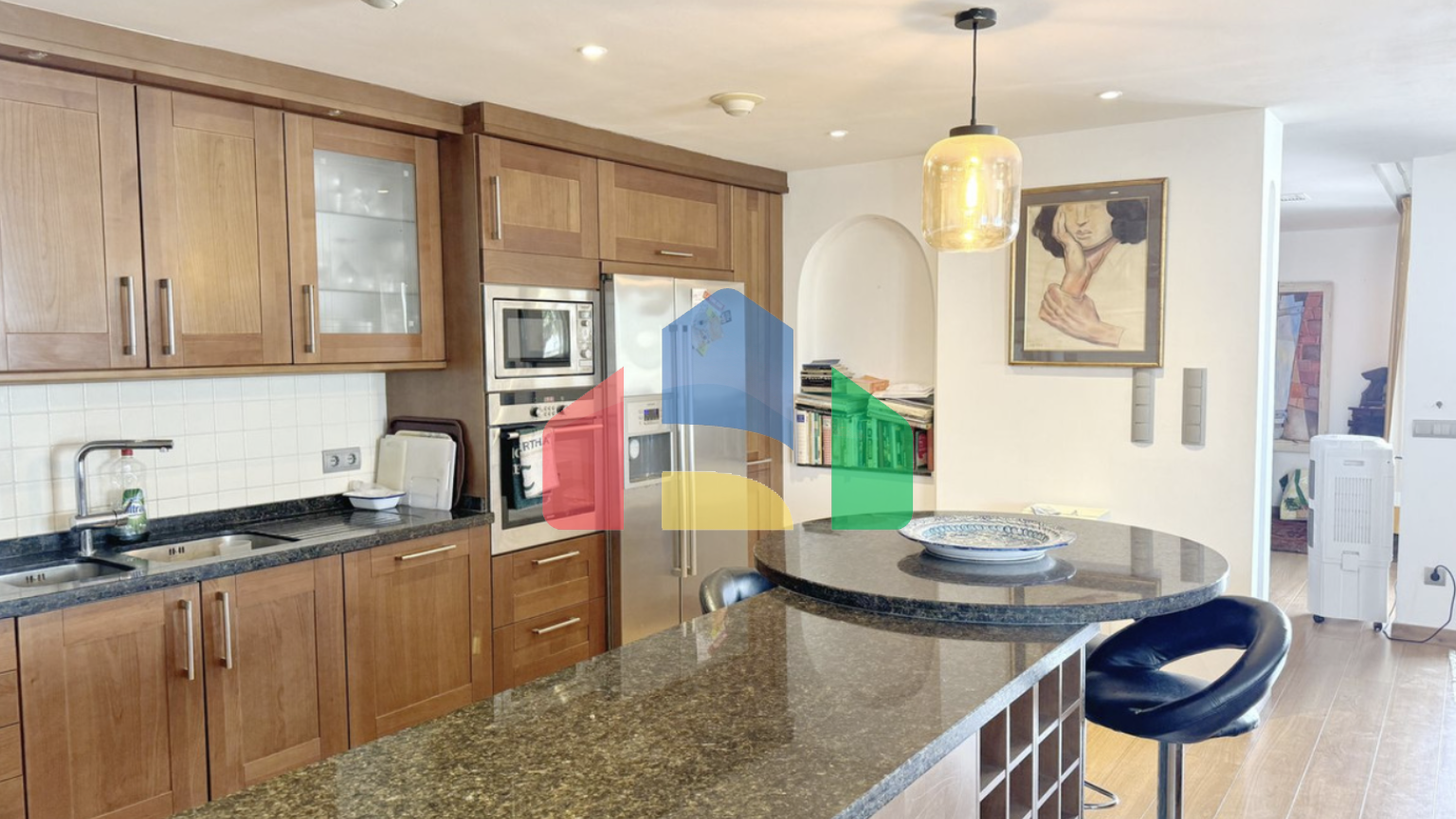 Фантастическая квартира с 3 спальнями и панорамным видом на море