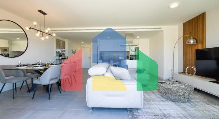 Elegant penthouse in Estepona