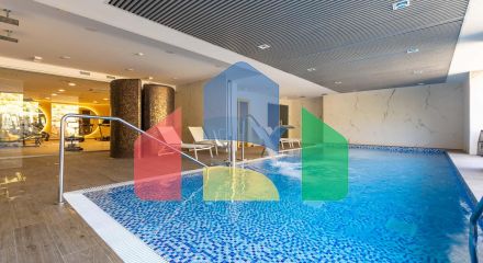 Elegant penthouse in Estepona
