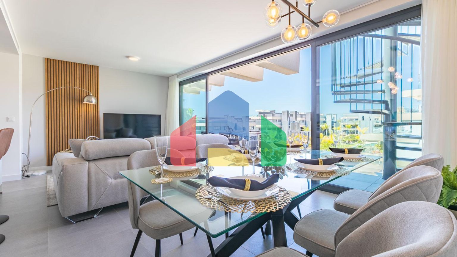 Элегантный пентхаус в Эстепоне