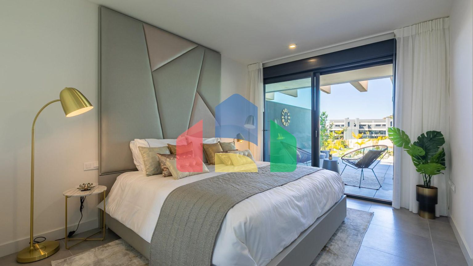 Элегантный пентхаус в Эстепоне