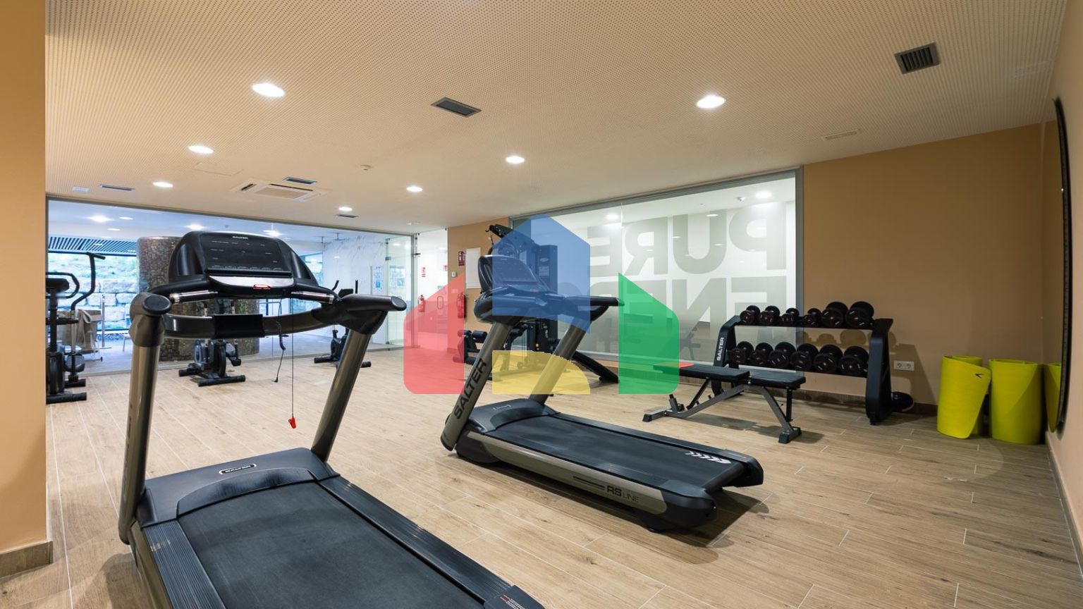 Элегантный пентхаус в Эстепоне